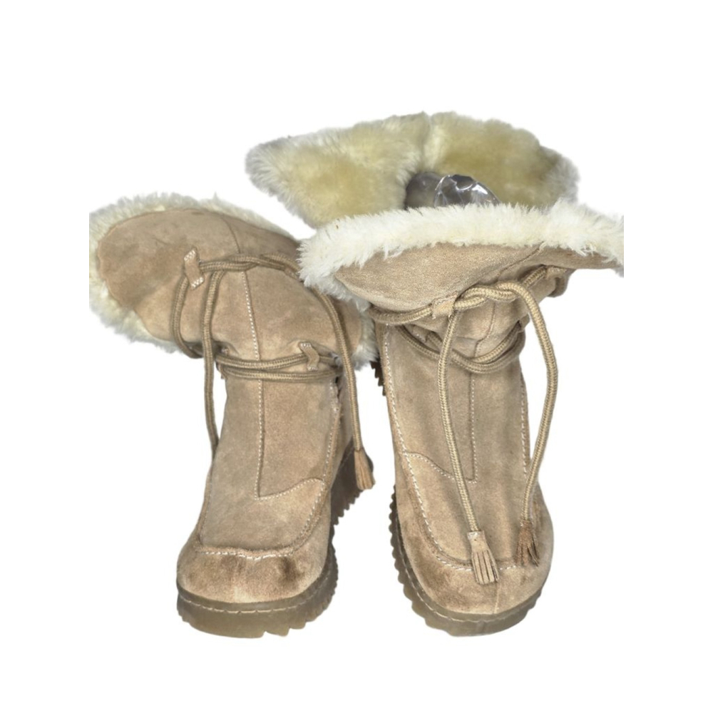 Women's Casey Tan Winter & Rain Boots Size 7 with White Faux Fur